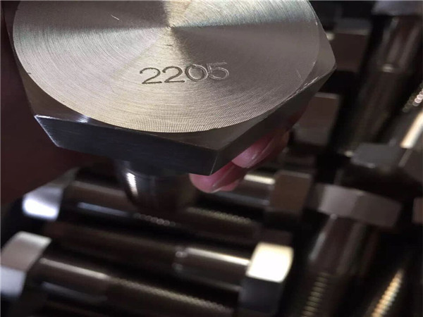 en 1.4462 f51 uns s31803 saf 2205 гвинт