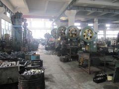 Гаряче кована машина